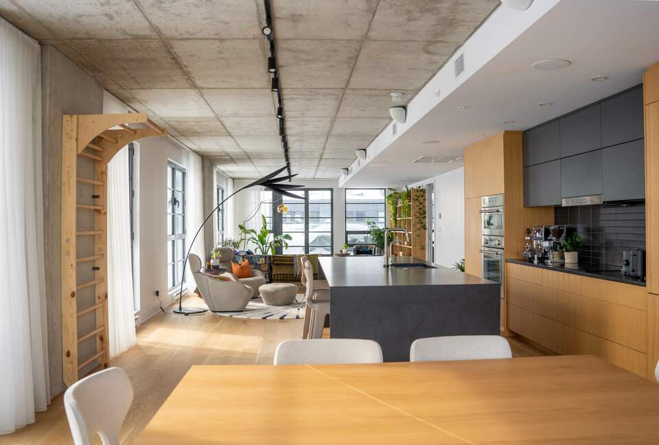 Penthouse by the Canal in Griffintown - Montreal, Canada