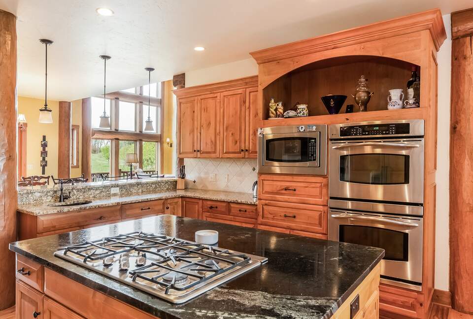 Beautiful and Large Private Log home in Wisconsin's Golfing Capitol - Sheboygan, Wisconsin