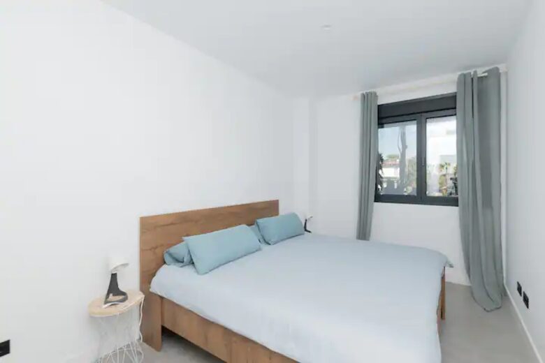 Beautiful, contemporary apartment overlooking Estepona - Estepona, Spain