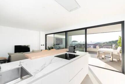 Beautiful, contemporary apartment overlooking Estepona - Estepona, Spain