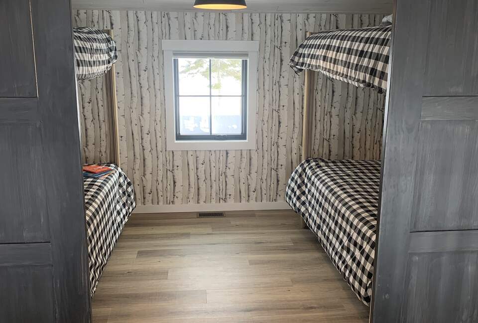 Lake Ossi Summer Home - Breezy Point, Minnesota