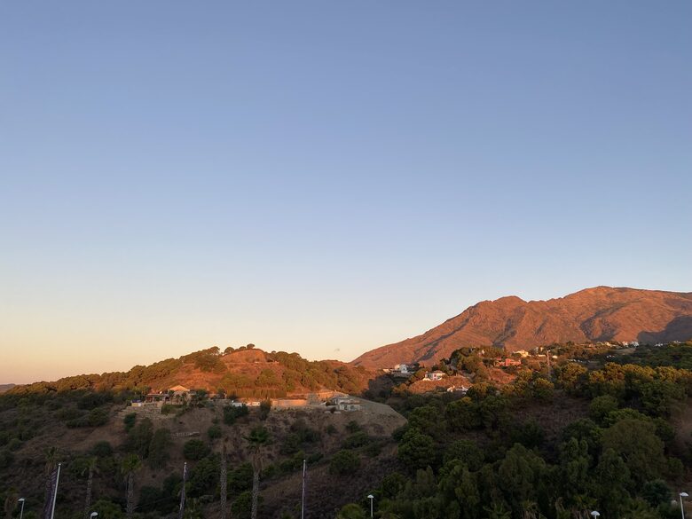 Beautiful, contemporary apartment overlooking Estepona - Estepona, Spain