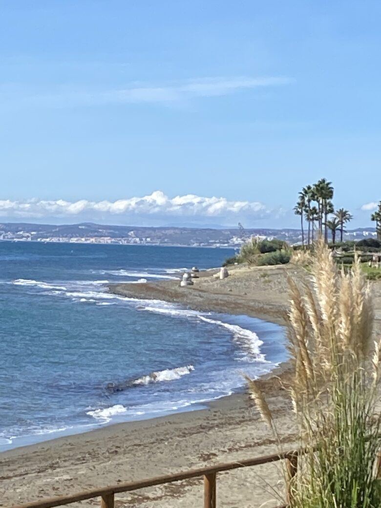 Beautiful, contemporary apartment overlooking Estepona - Estepona, Spain