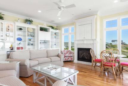 Colorful Oceanfront Escape - Emerald Isle, North Carolina