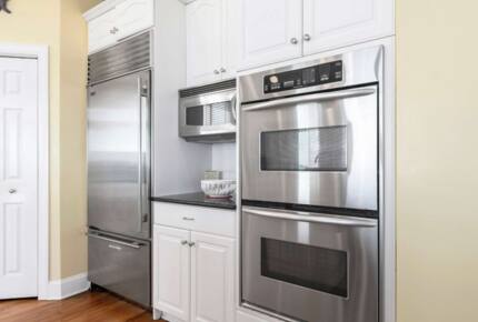 Colorful Oceanfront Escape - Emerald Isle, North Carolina