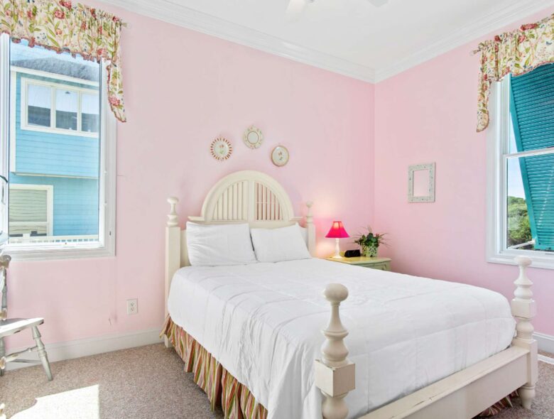 Colorful Oceanfront Escape - Emerald Isle, North Carolina