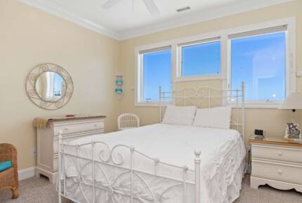 Colorful Oceanfront Escape - Emerald Isle, North Carolina