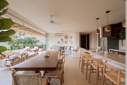 Armadillo Living | Luxury Hillside Penthouse Walking Distance to Beach - Zihuatanejo, Mexico