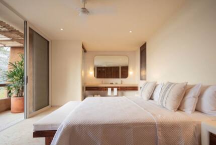 Armadillo Living | Luxury Hillside Penthouse Walking Distance to Beach - Zihuatanejo, Mexico