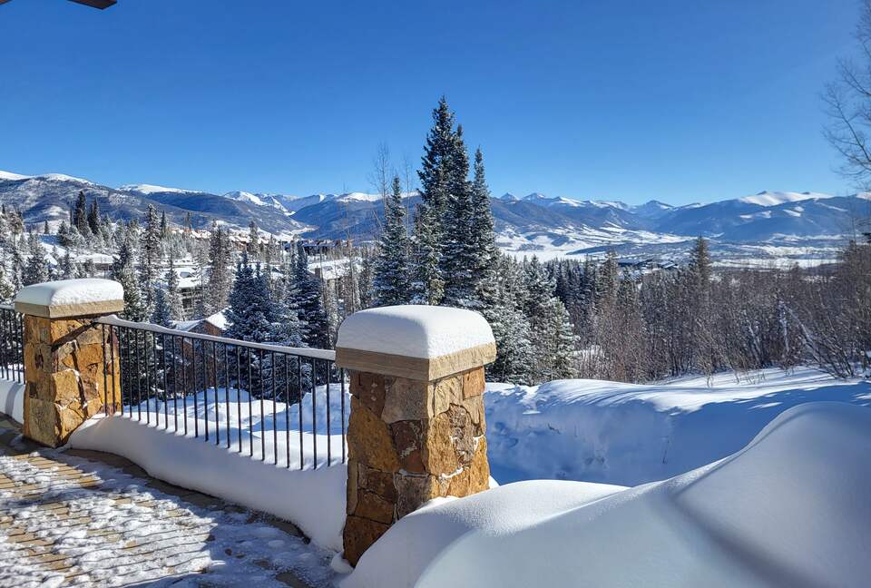 Incredible Silverthorne Rocky Mountain Escape - Silverthorne, Colorado