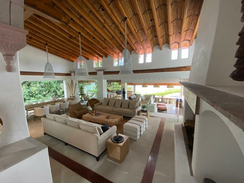 La Volada - Valle de Bravo, Mexico