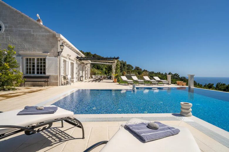 VILLA V - Komaji, Croatia