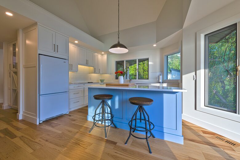 Private Waterfront Oasis - Kelowna, Canada