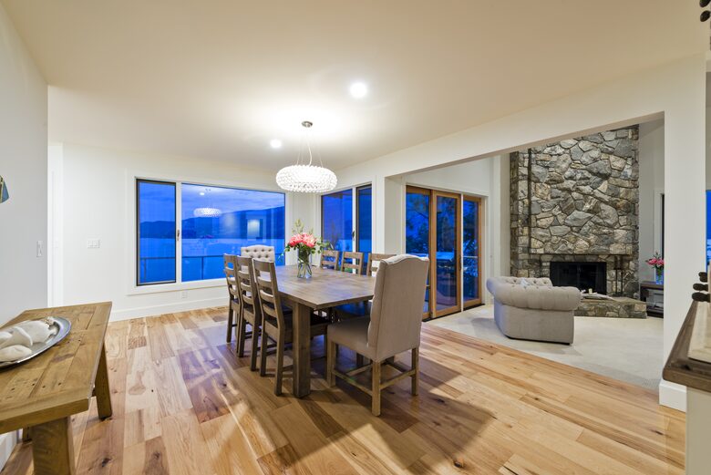 Private Waterfront Oasis - Kelowna, Canada