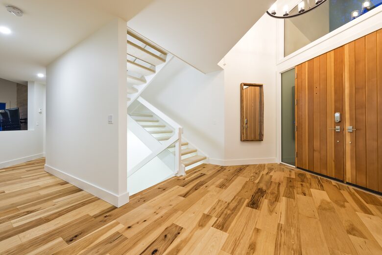 Private Waterfront Oasis - Kelowna, Canada