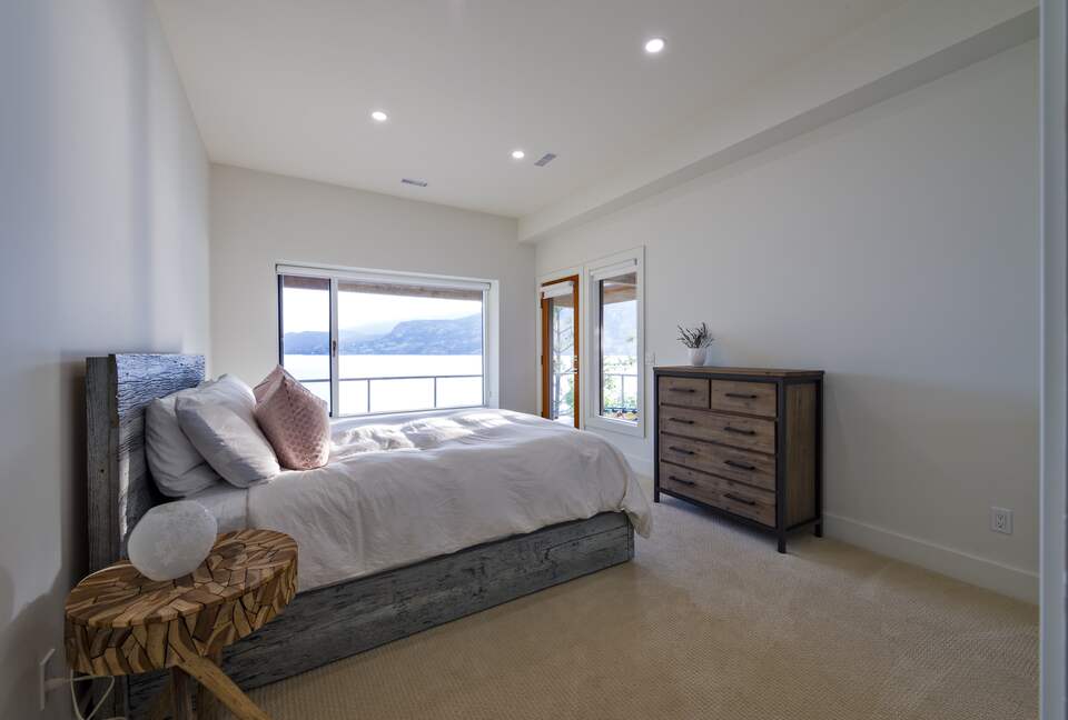 Private Waterfront Oasis - Kelowna, Canada