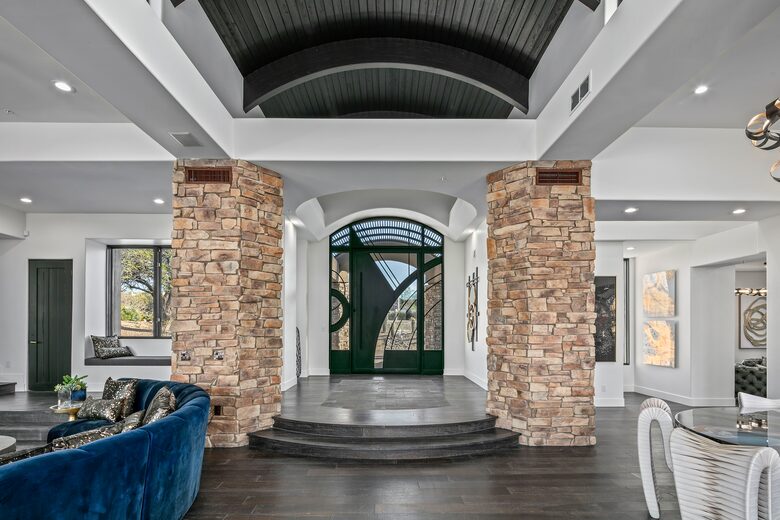 Scottsdale Dream Home with Resort-like Amenities - Scottsdale, Arizona