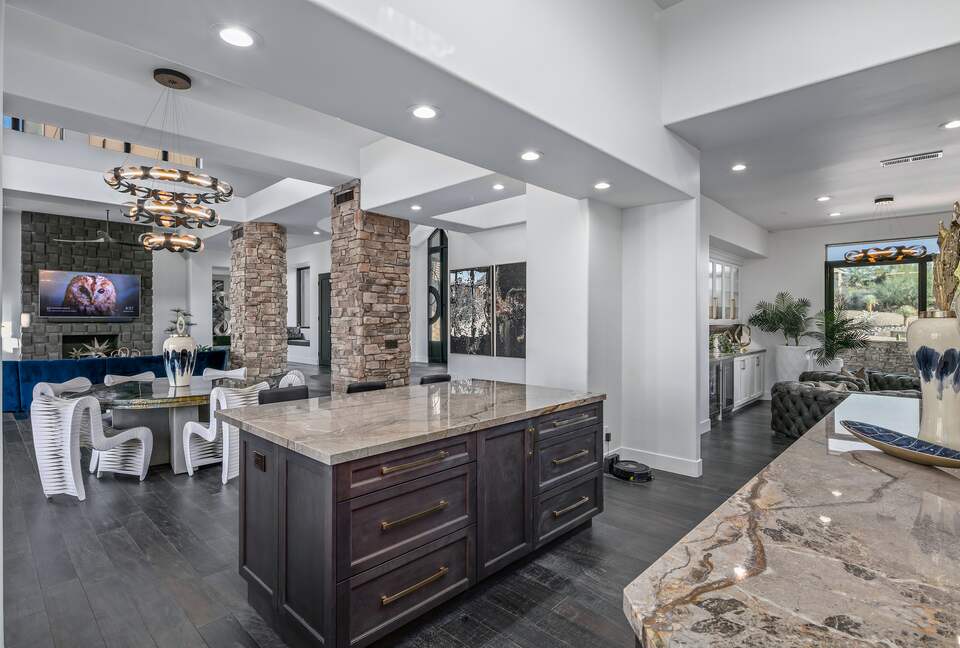 Scottsdale Dream Home with Resort-like Amenities - Scottsdale, Arizona