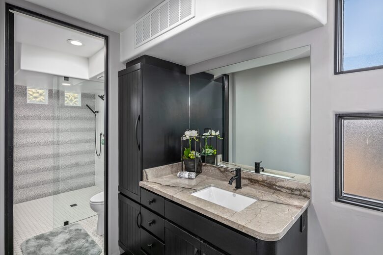 Scottsdale Dream Home with Resort-like Amenities - Scottsdale, Arizona