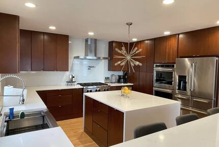 Hidden Gem Lakefront Home - Clear Lake, Iowa