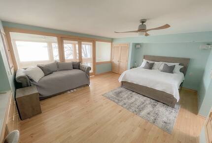 Hidden Gem Lakefront Home - Clear Lake, Iowa