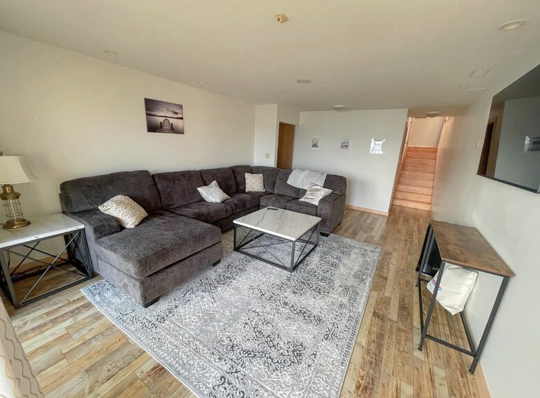 Hidden Gem Lakefront Home - Clear Lake, Iowa