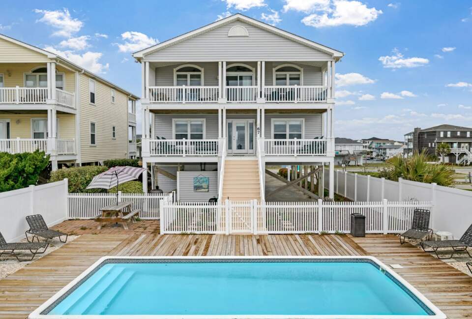 Kindred Spirit Beachfront Beauty - Holden Beach, North Carolina