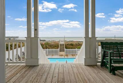 Kindred Spirit Beachfront Beauty - Holden Beach, North Carolina