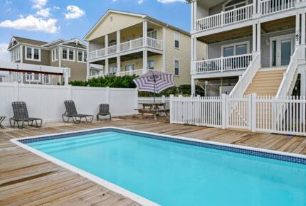 Kindred Spirit Beachfront Beauty - Holden Beach, North Carolina
