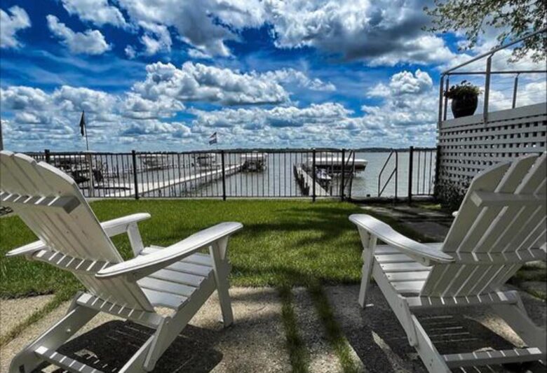 Hidden Gem Lakefront Home - Clear Lake, Iowa