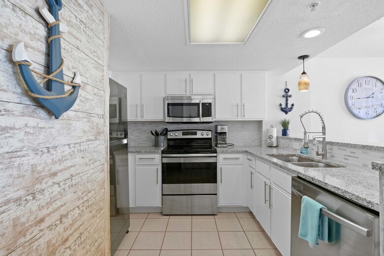 Myrtle Beach Oceanfront Retreat with Resort Amenities - North Myrtle Beach, South Carolina