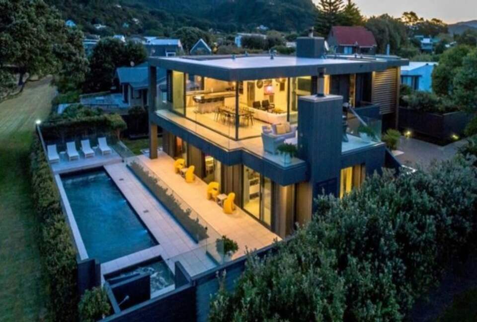 Beachfront Villa | Pauanui - Hikuai, New Zealand