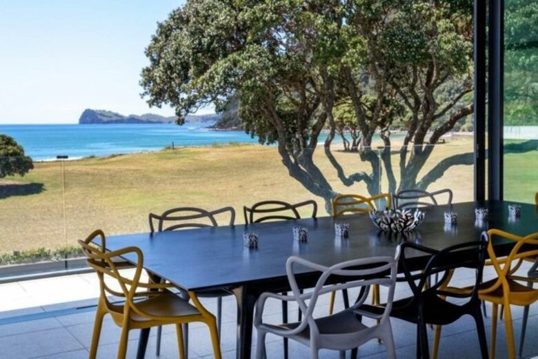 Beachfront Villa | Pauanui - Hikuai, New Zealand