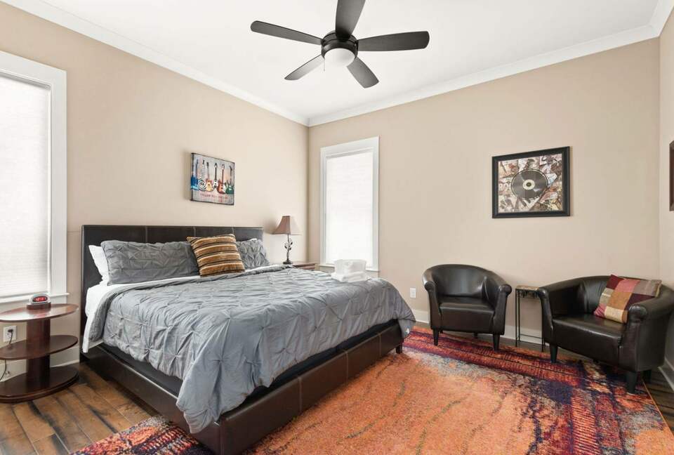 NashVilla - Luxury Townhome by Belmont - Nashville, Tennessee