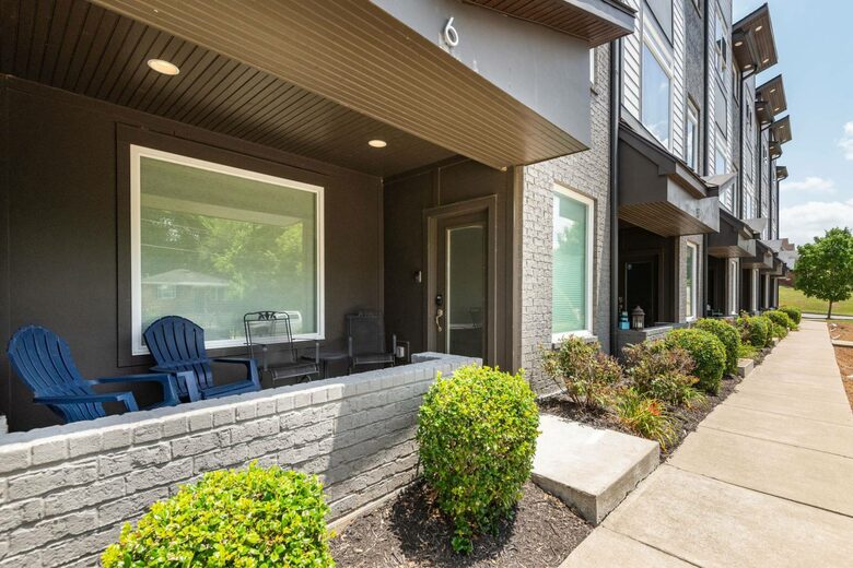 NashVilla - Luxury Townhome by Belmont - Nashville, Tennessee