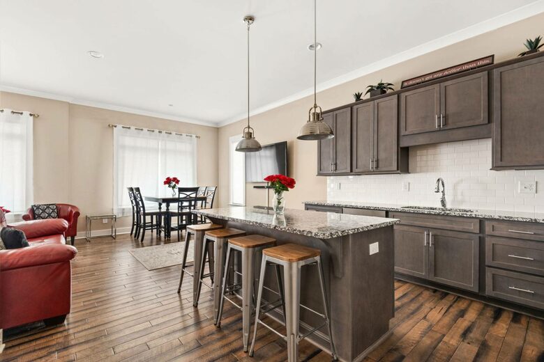 NashVilla - Luxury Townhome by Belmont - Nashville, Tennessee