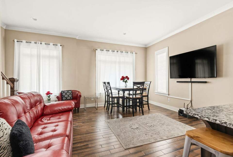 NashVilla - Luxury Townhome by Belmont - Nashville, Tennessee