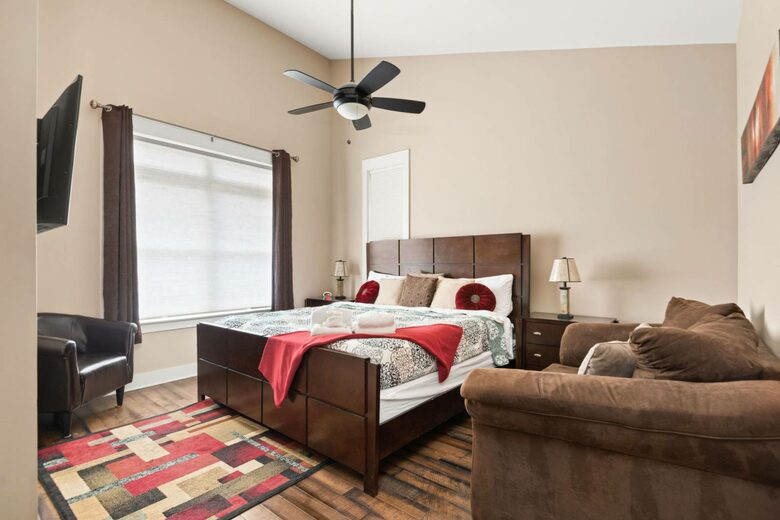 NashVilla - Luxury Townhome by Belmont - Nashville, Tennessee