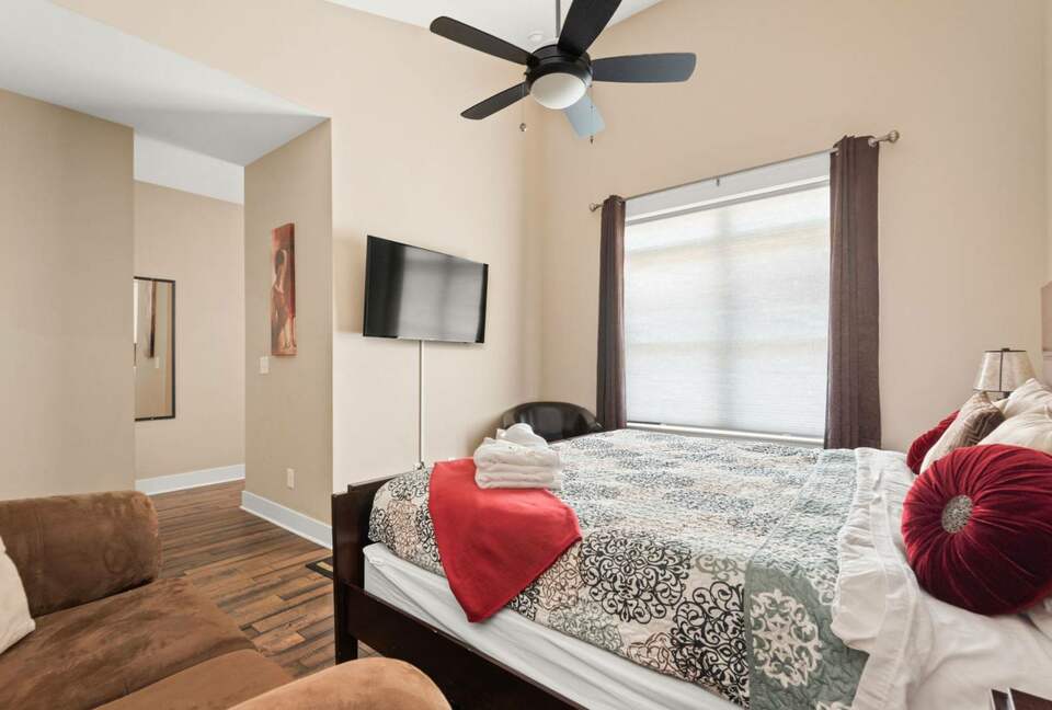 NashVilla - Luxury Townhome by Belmont - Nashville, Tennessee