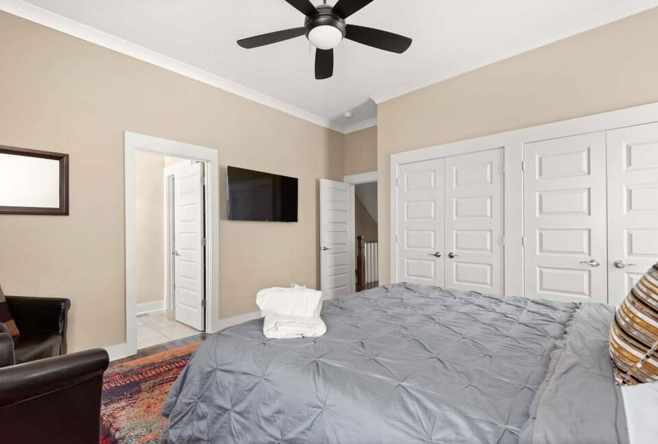 NashVilla - Luxury Townhome by Belmont - Nashville, Tennessee