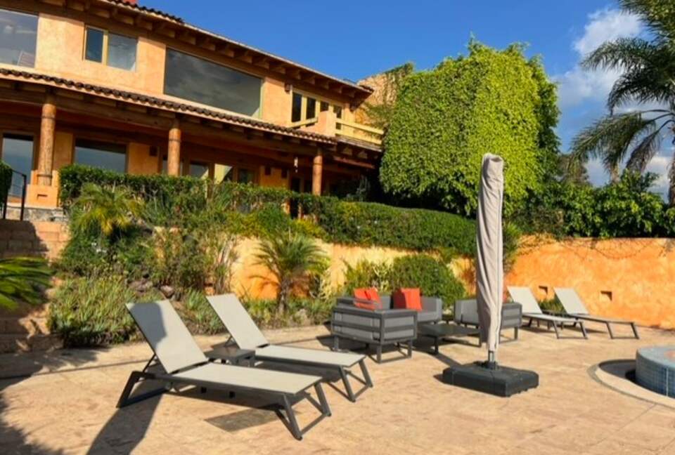 La Peña Rock House - Valle de Bravo, Mexico