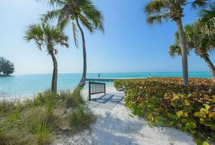Beachfront MidCentury Modern Flat - Sarasota, Florida