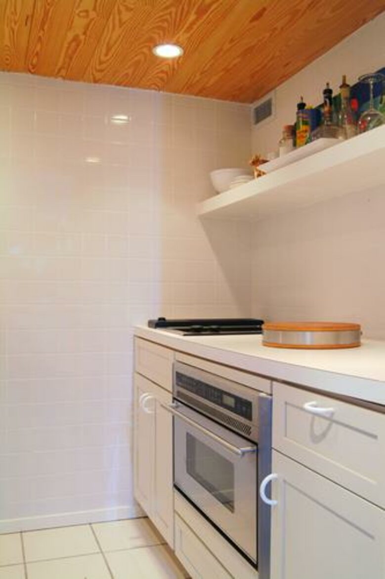 Beachfront MidCentury Modern Flat - Sarasota, Florida