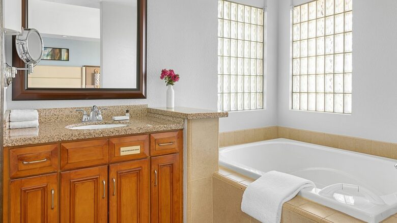 Marriott's Desert Springs Villas | Two Bedroom Villa - Palm Desert, California