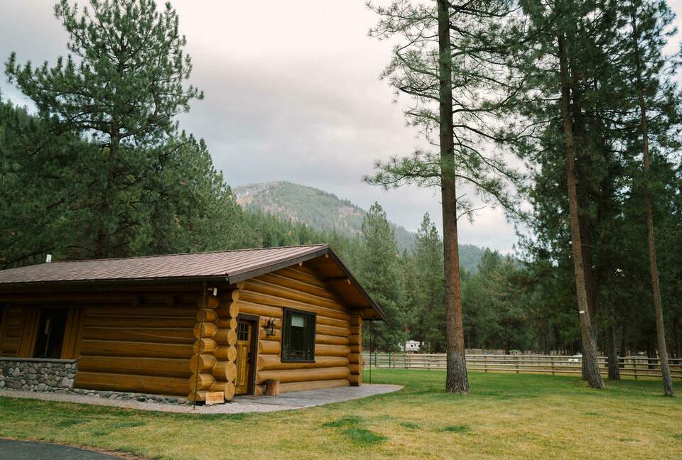 The Ranch House at Petty Creek Mountain Ranch - Alberton, Montana