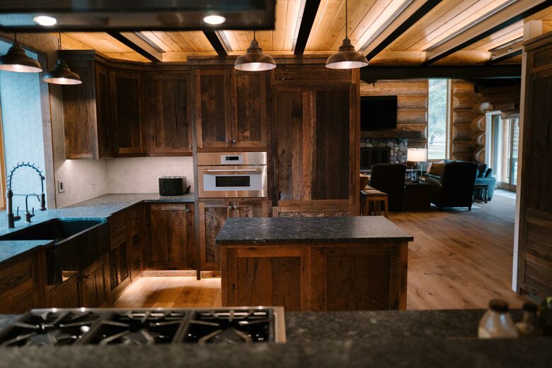 The Ranch House at Petty Creek Mountain Ranch - Alberton, Montana