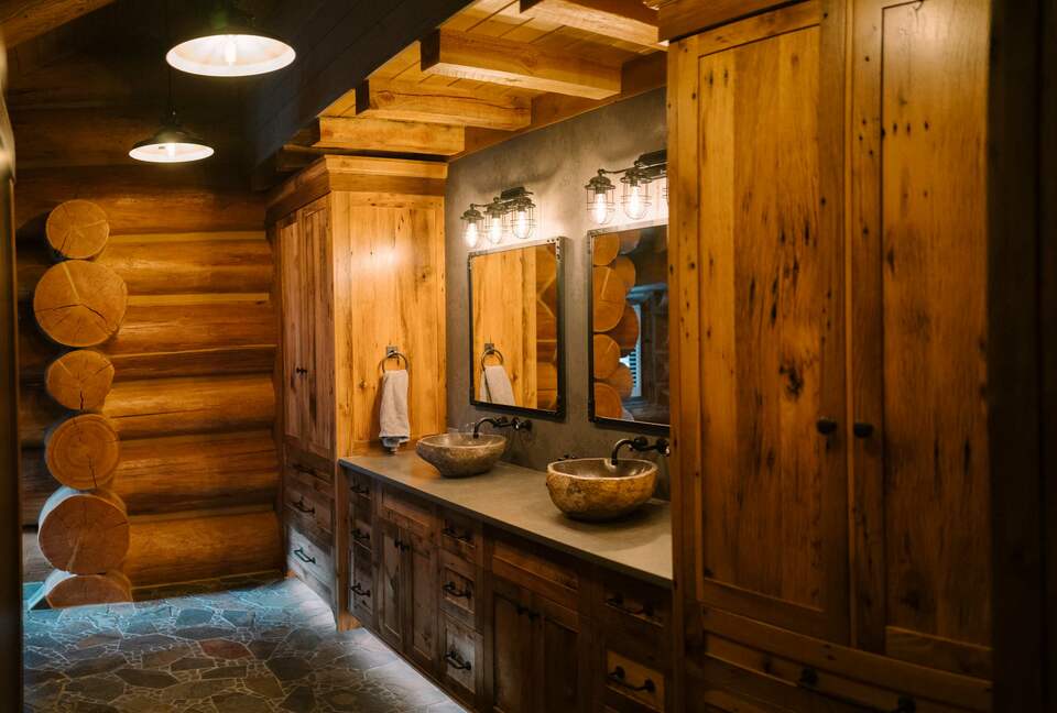 The Ranch House at Petty Creek Mountain Ranch - Alberton, Montana