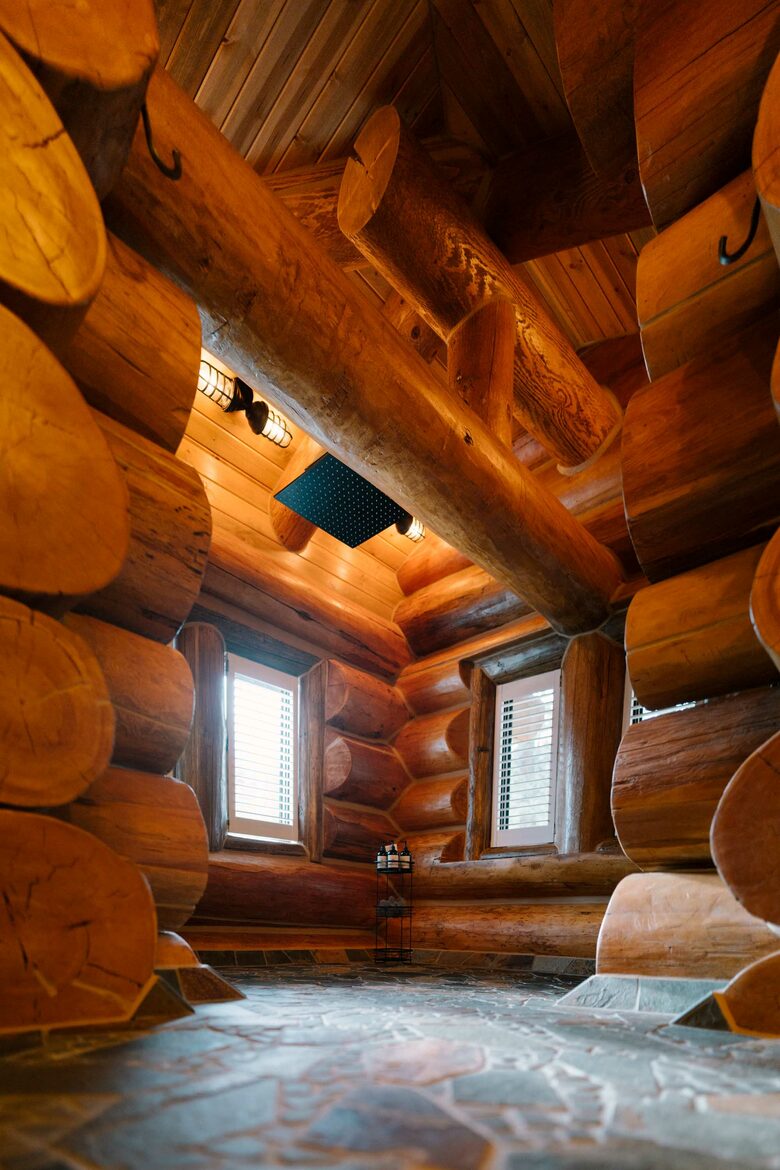 The Ranch House at Petty Creek Mountain Ranch - Alberton, Montana