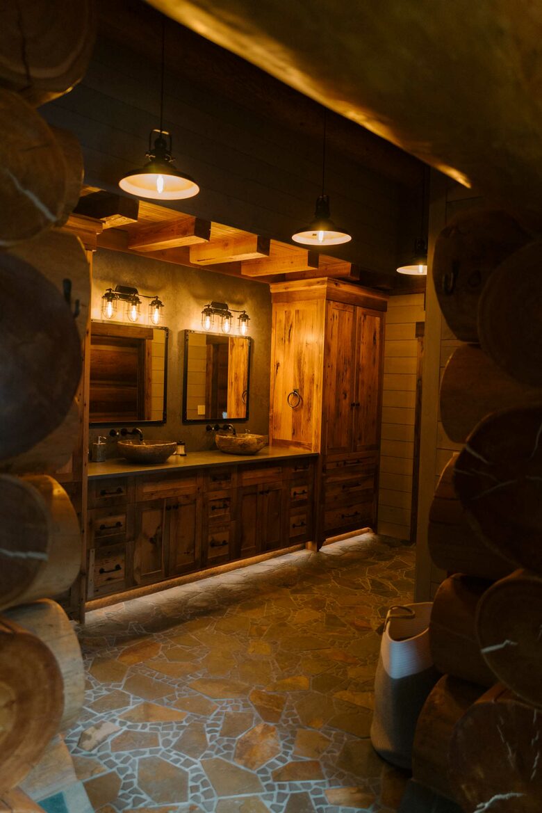 The Ranch House at Petty Creek Mountain Ranch - Alberton, Montana