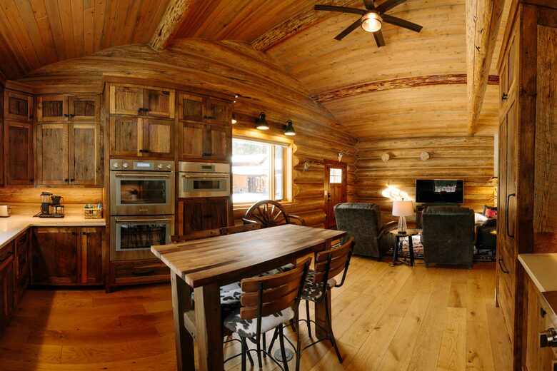 The Ranch House at Petty Creek Mountain Ranch - Alberton, Montana